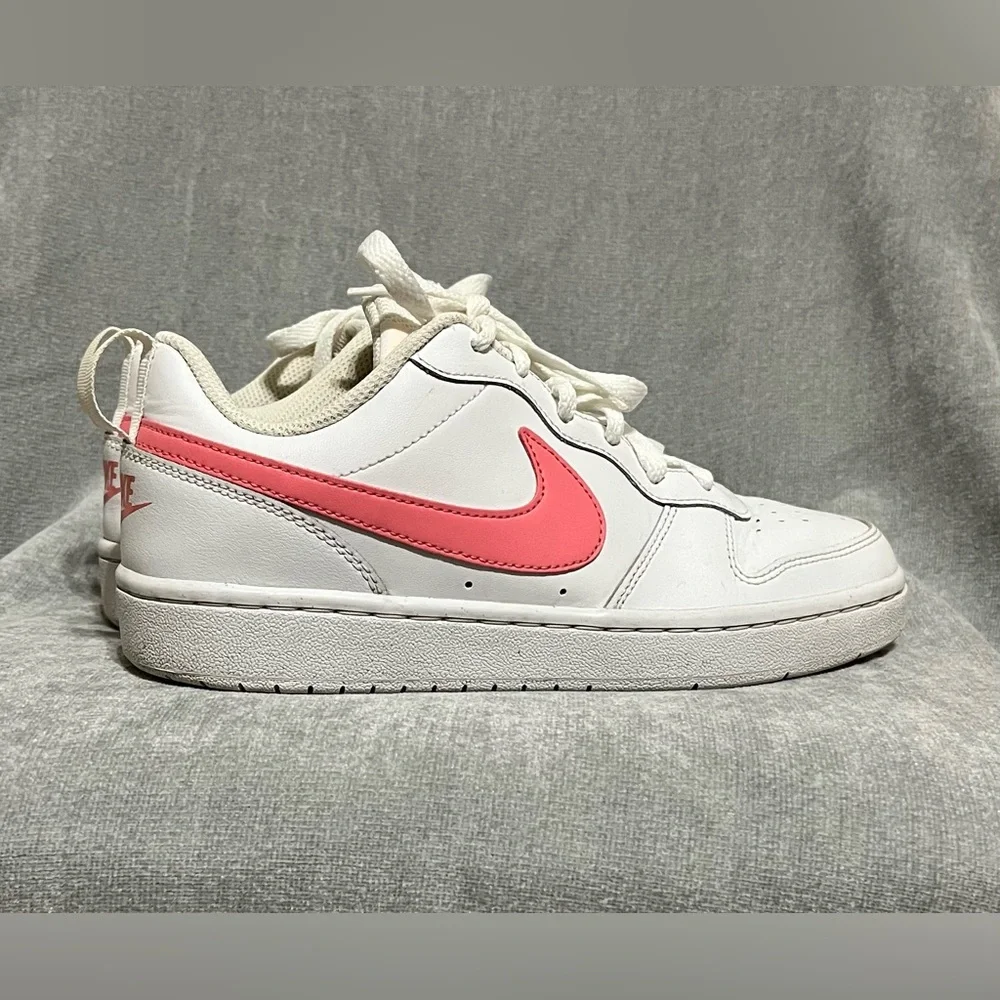 Nike Kids‎ White and Pink Sneakers